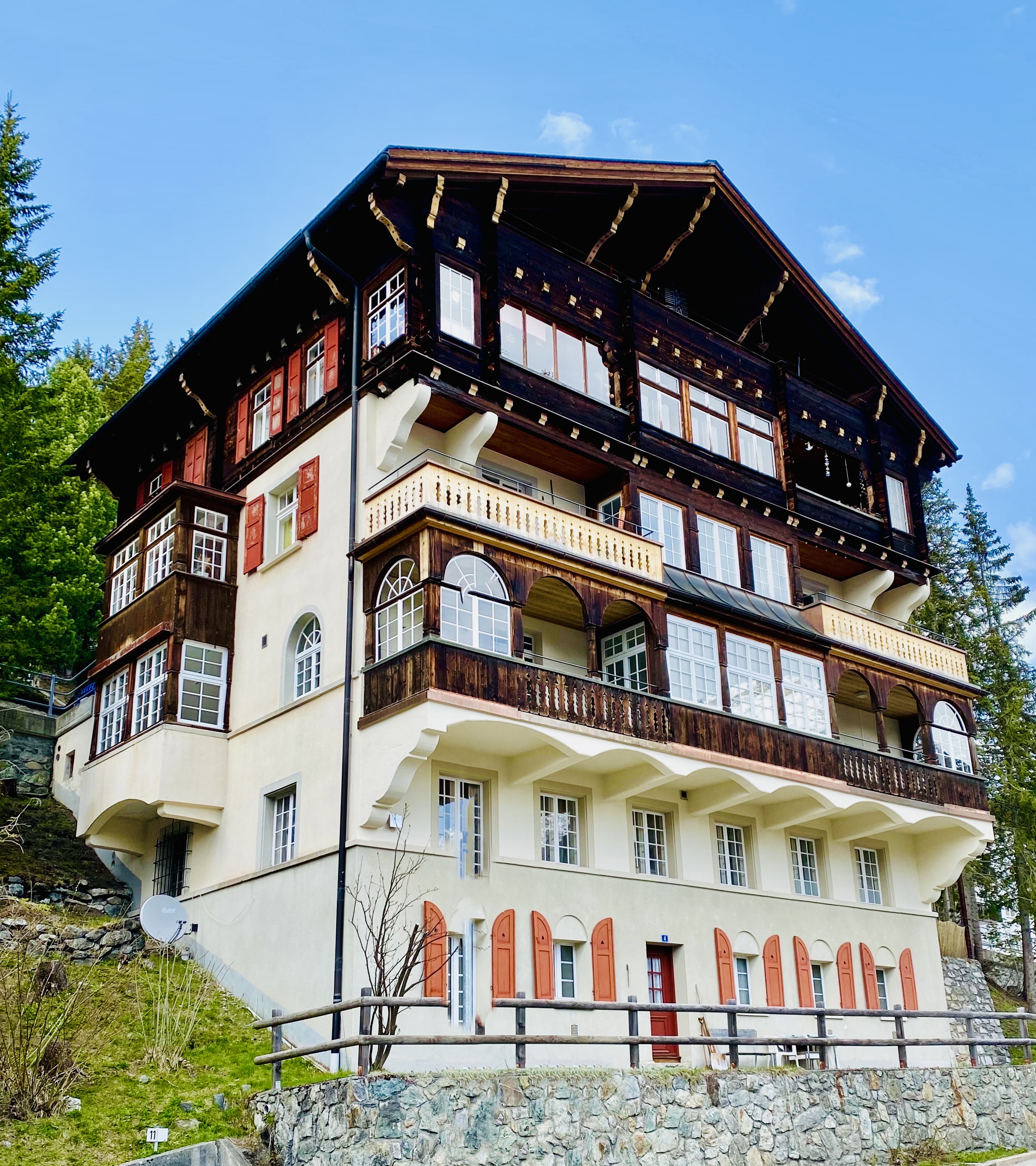 Chalet Erosen Sommer von vorne